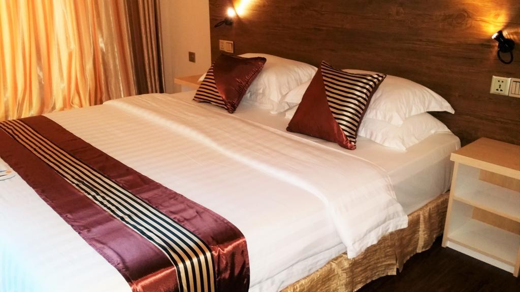 Seashore Beach Inn Maafushi Bagian luar foto