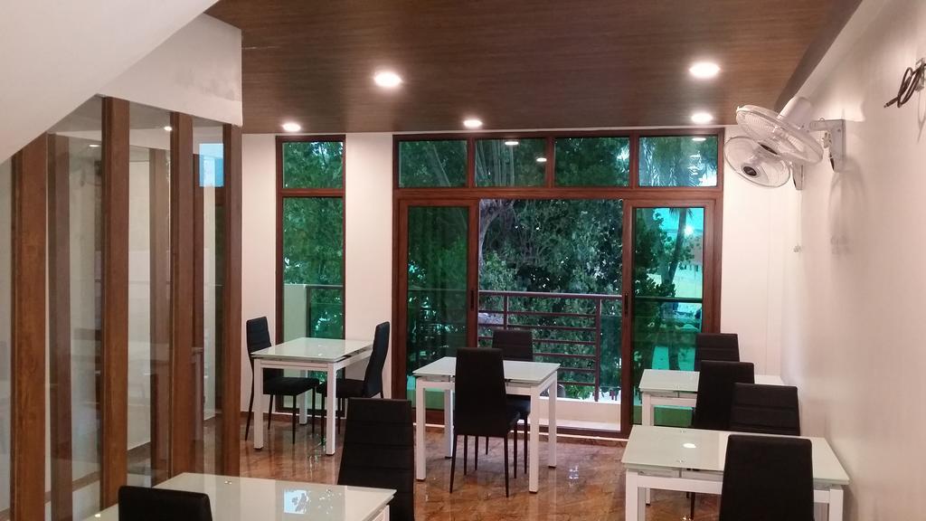 Seashore Beach Inn Maafushi Bagian luar foto
