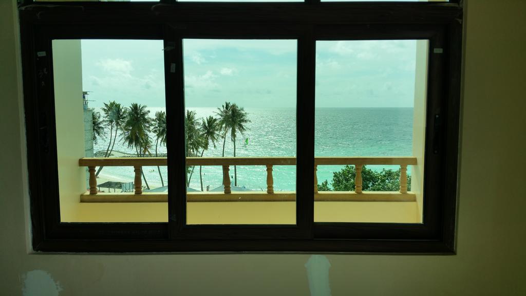 Seashore Beach Inn Maafushi Bagian luar foto
