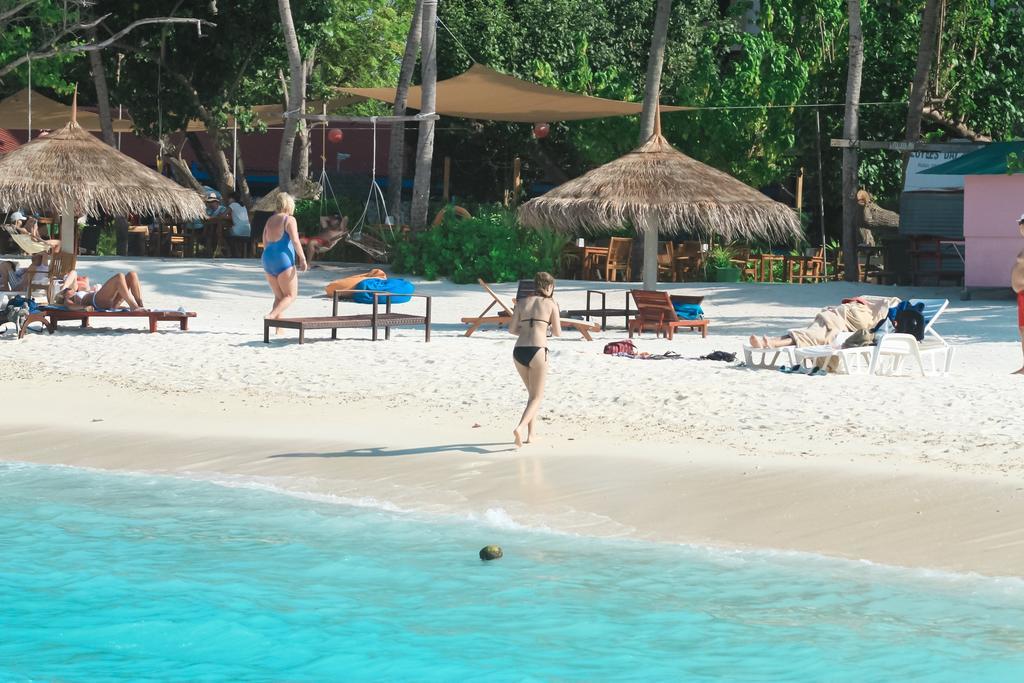 Seashore Beach Inn Maafushi Bagian luar foto