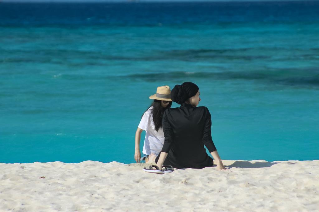 Seashore Beach Inn Maafushi Bagian luar foto